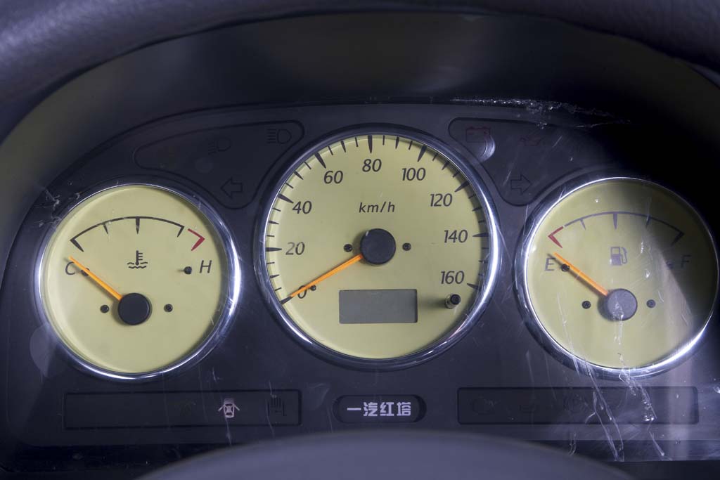 faw-truck-interior-12