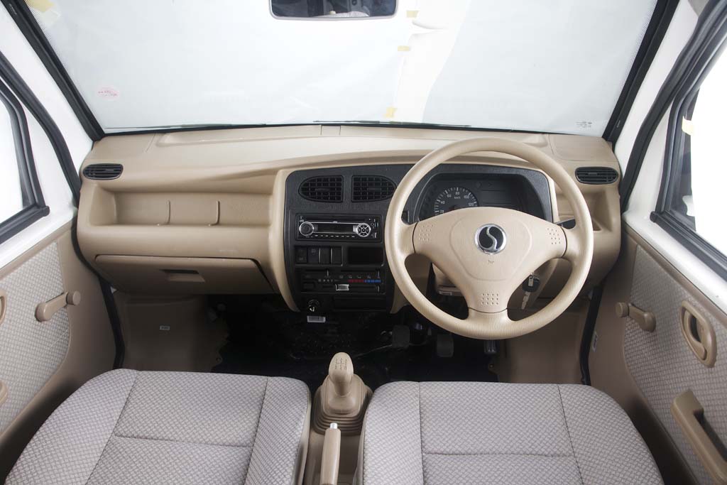 mpv-interior-01