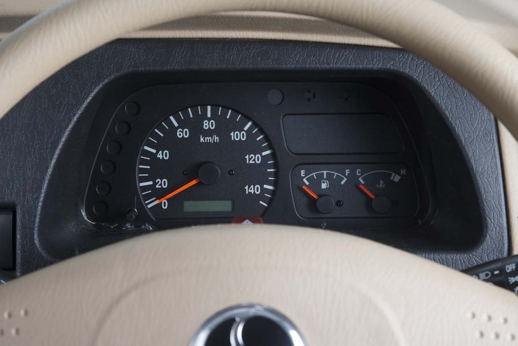 mpv-interior-02